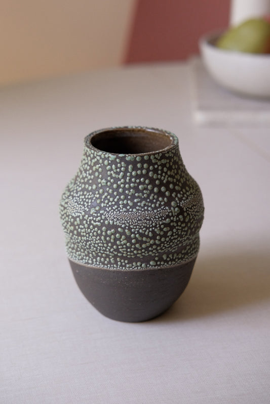 Dewy Contrast Vase (Curve)