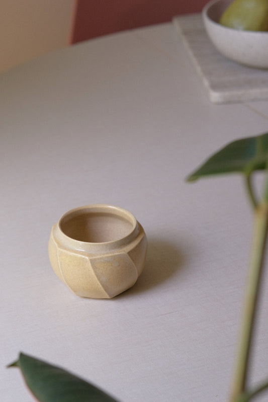 Small Twist Vessel