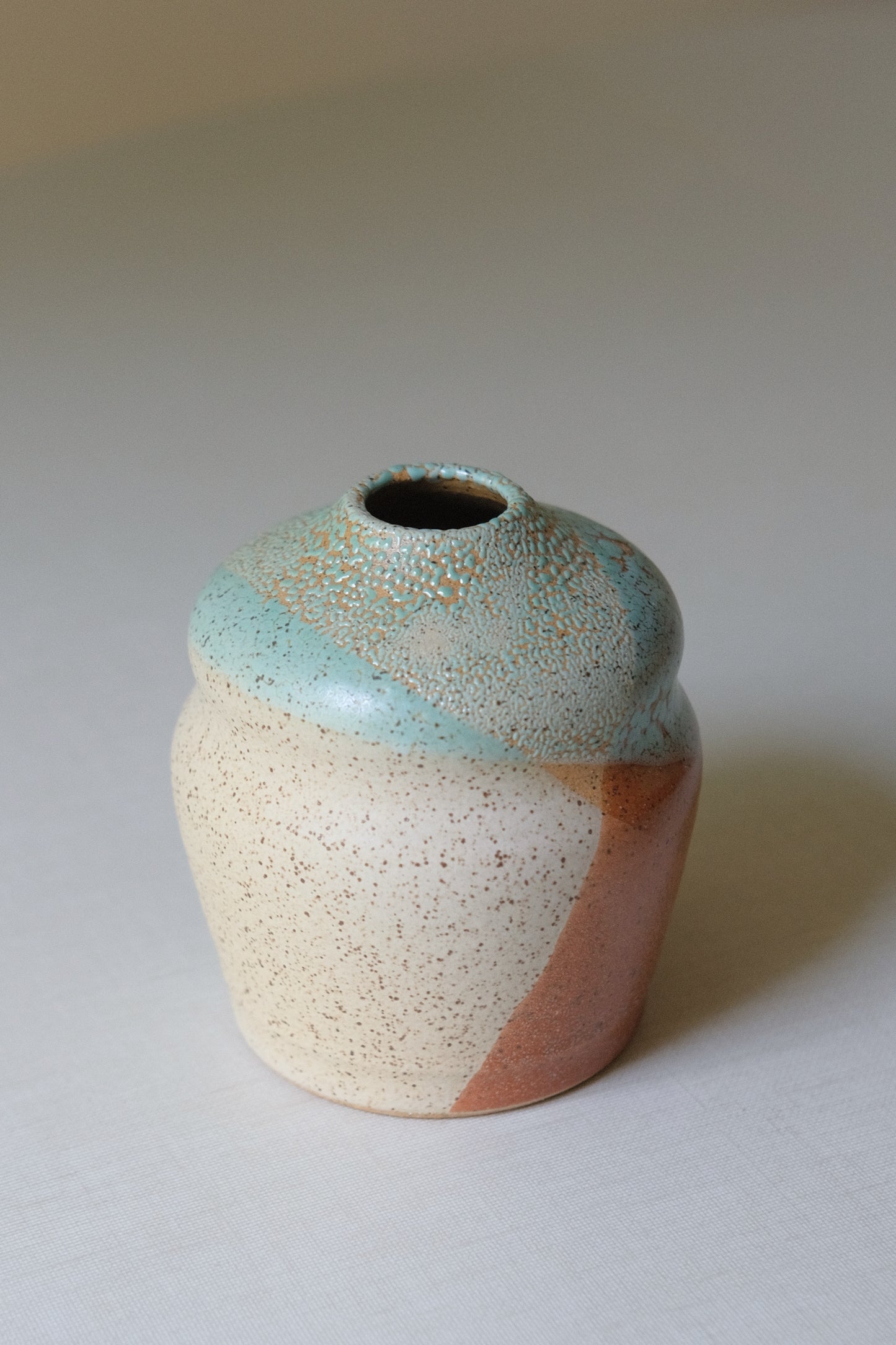 Curve Dewy Bud Vase